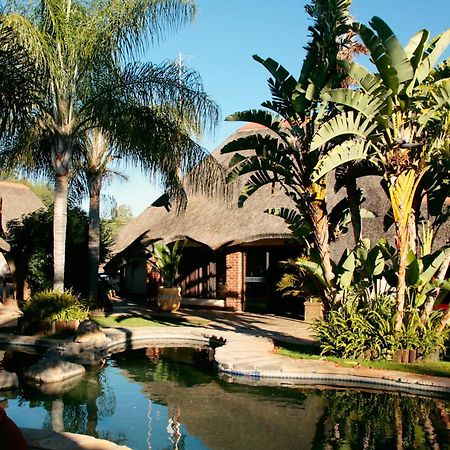 Cest Si Bon Hotel Otjiwarongo Exterior foto
