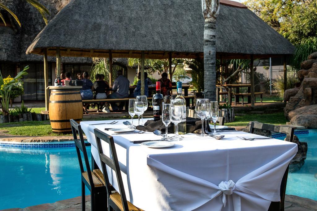 Cest Si Bon Hotel Otjiwarongo Exterior foto