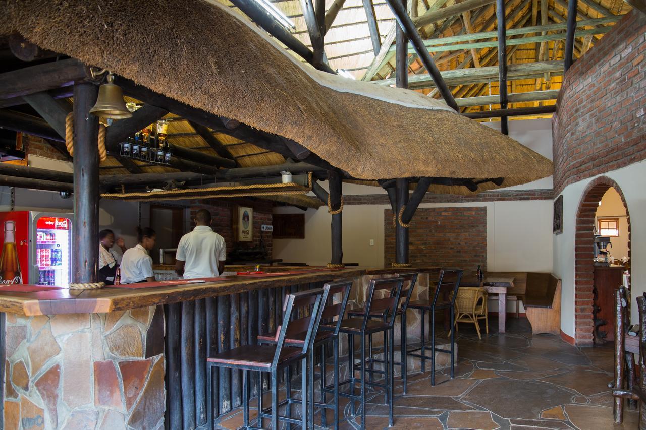 Cest Si Bon Hotel Otjiwarongo Exterior foto