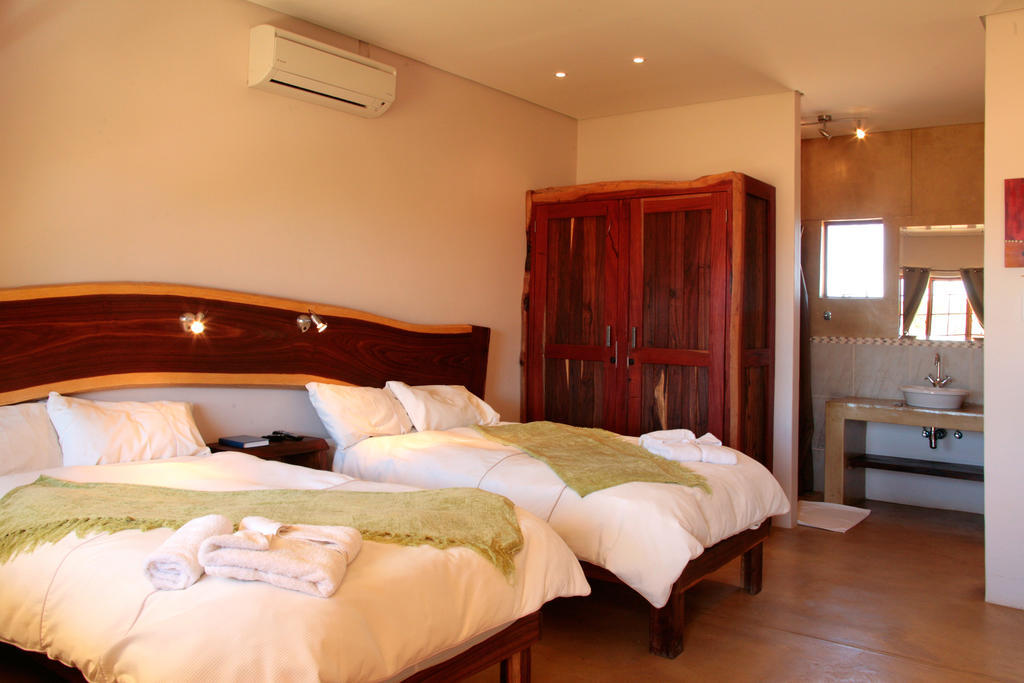 Cest Si Bon Hotel Otjiwarongo Quarto foto