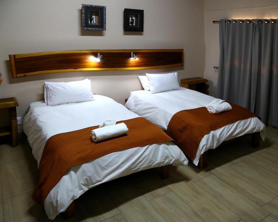 Cest Si Bon Hotel Otjiwarongo Exterior foto